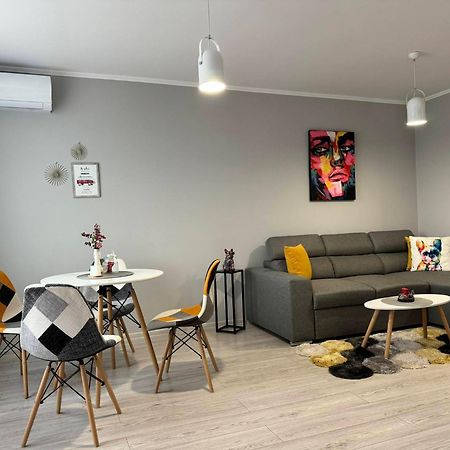 Stadium Apartments เวลีคอเทอร์โนโว ภายนอก รูปภาพ