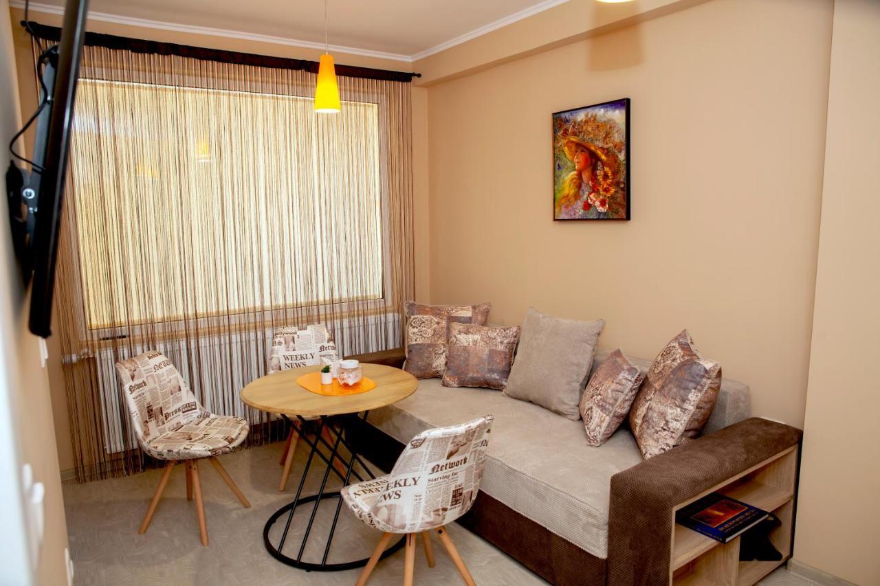 Stadium Apartments เวลีคอเทอร์โนโว ภายนอก รูปภาพ