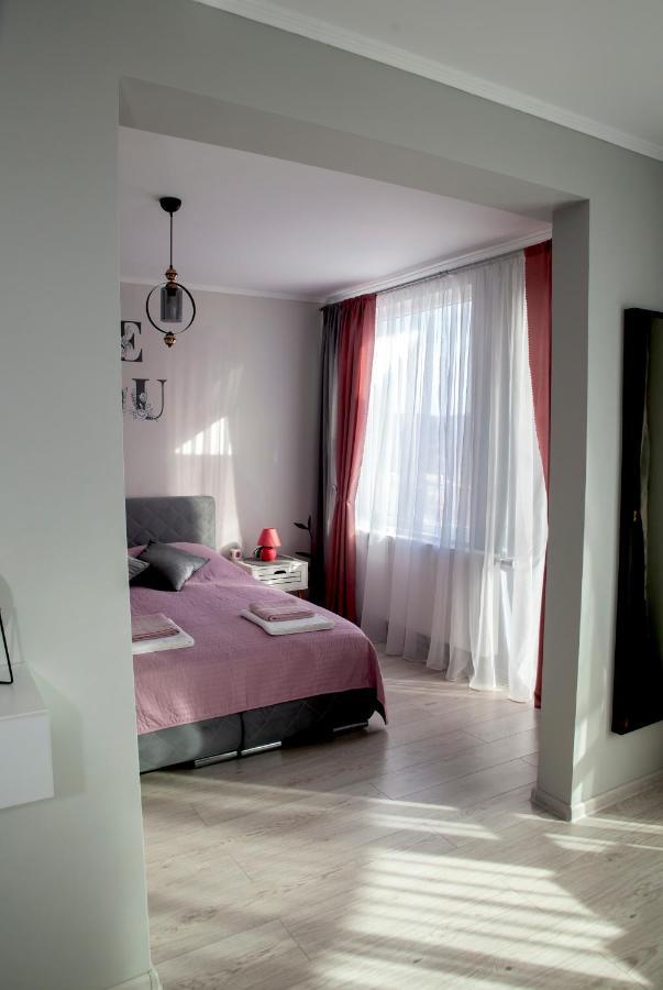 Stadium Apartments เวลีคอเทอร์โนโว ภายนอก รูปภาพ